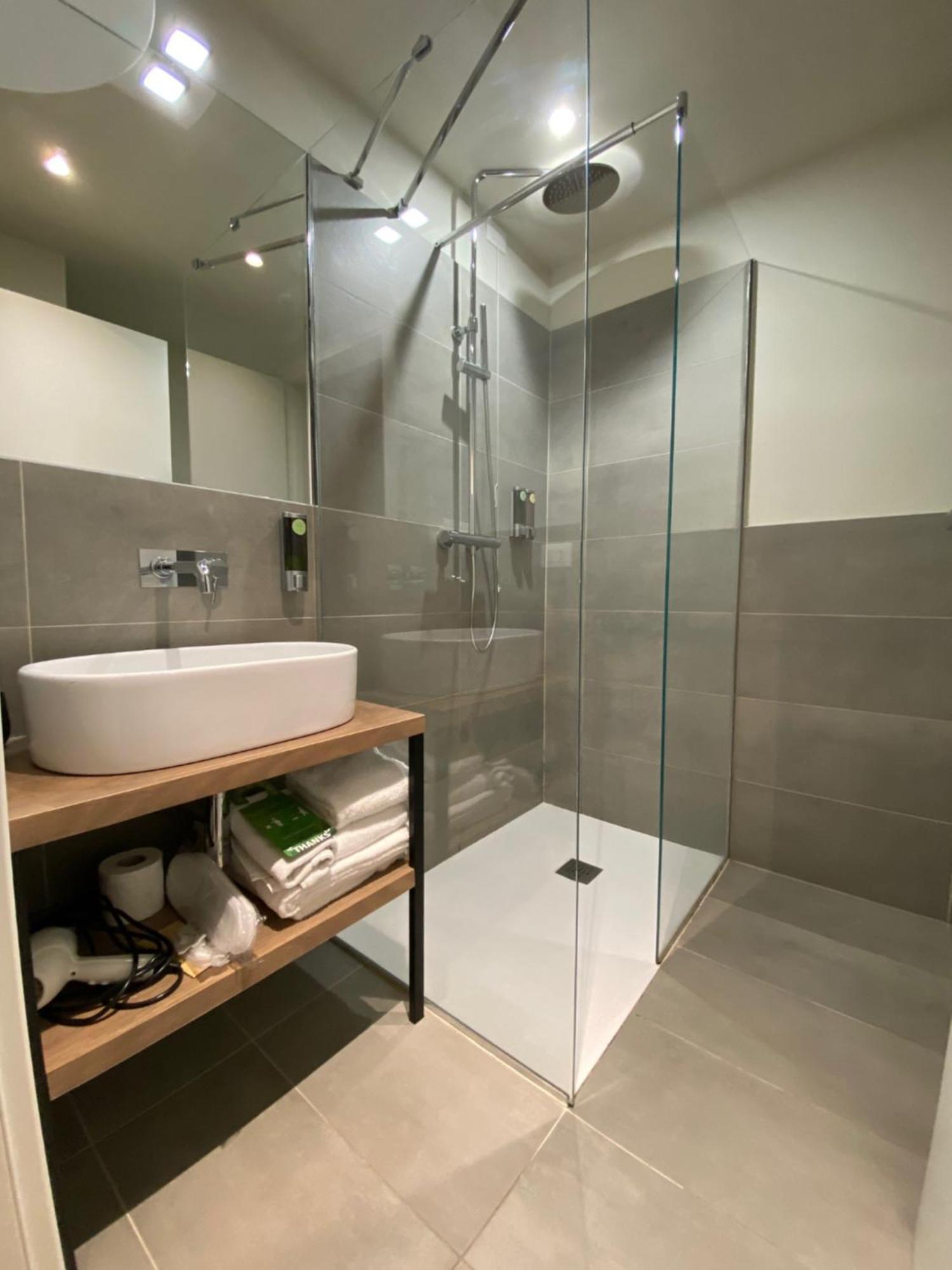 Malvezzi24 Boutique Rooms Desenzano del Garda Eksteriør bilde